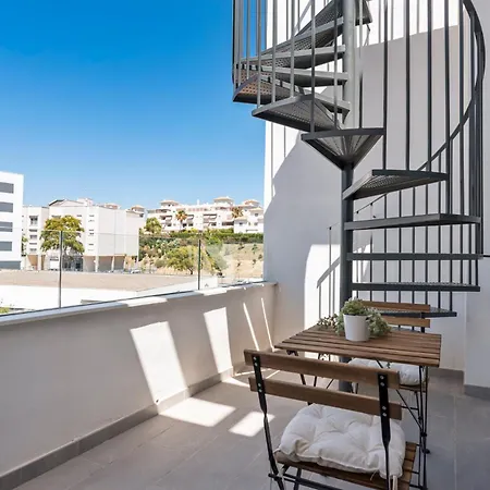 Sunny Terrace Penthouse Lägenhet
