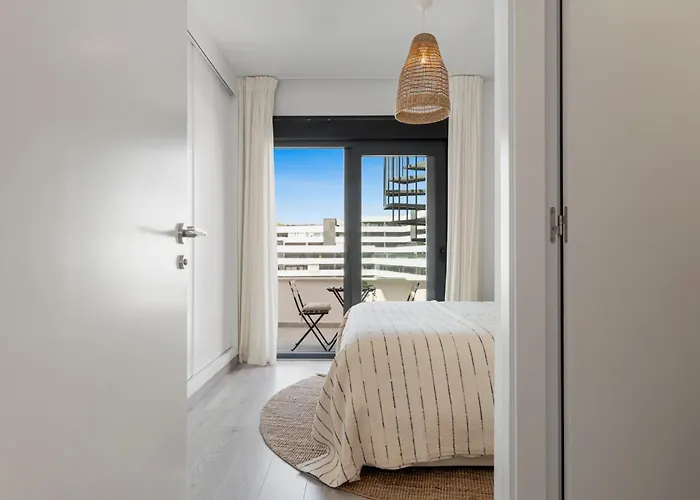 Sunny Terrace Penthouse *