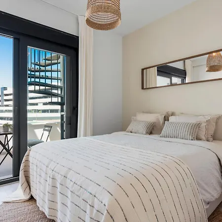 Sunny Terrace Penthouse Apartament Estepona